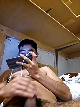 Snapshot of Axeltu77 chatting on March 2026 04:40:02 AM Axeltu77 online show from March 2026 04:40:02 AM