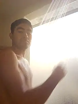 Snapshot of Axeltu77 chatting on April 2026 04:10:02 AM Axeltu77 online show from April 2026 04:10:02 AM