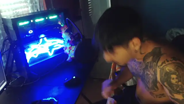 Badboyi1997 online show from October 2025 11:40:01 AM