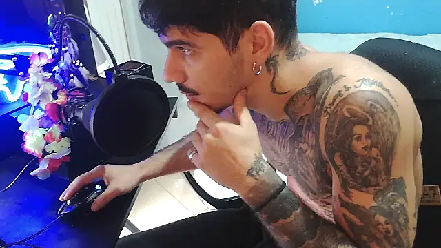 Badboyi1997 online show from October 2025 01:56:02 PM