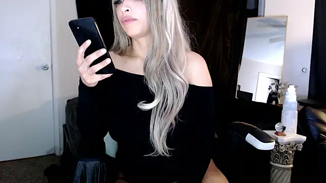 Snapshot of liadivina chatting on March 2025 10:05:01 AM liadivina online show from March 2025 10:05:01 AM