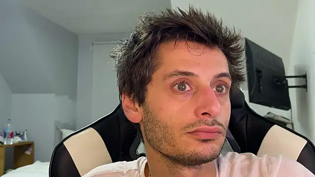 Dylansd online show from December 2024 12:28:02 AM