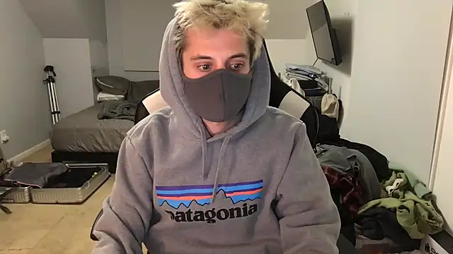 Dylansd online show from February 2025 12:19:02 AM