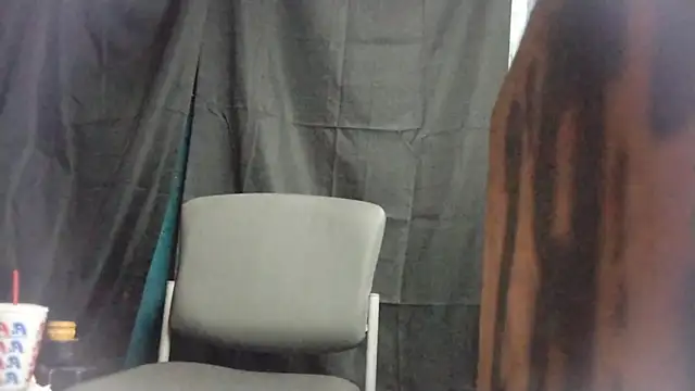 Snapshot of linksjack1010 chatting on February 2025 06:39:01 PM linksjack1010 online show from February 2025 06:39:01 PM