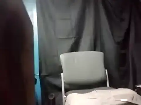 Snapshot of linksjack1010 chatting on March 2025 02:13:01 PM linksjack1010 online show from March 2025 02:13:01 PM