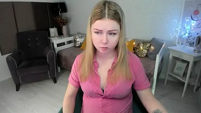 BettyBloom69 online show from December 2025 05:03:01 AM