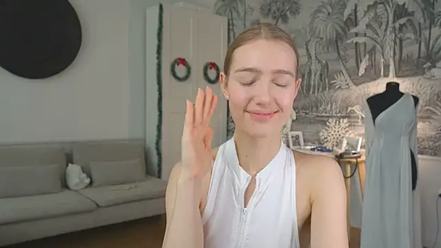 solar bella online show from December 2024 01:18:01 PM