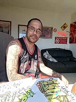 mileflav0r online show from May 2026 08:11:02 AM