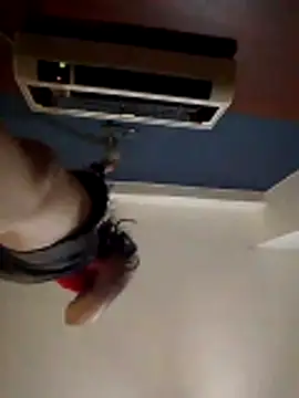 Snapshot of BURN666ING chatting on November 2025 10:16:02 AM BURN666ING online show from November 2025 10:16:02 AM