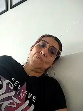 Perla Franco online show from September 2025 06:22:02 PM