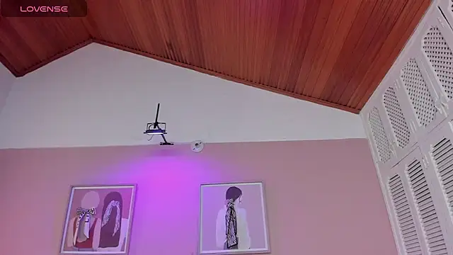 elodie walker online show from October 2025 01:01:02 PM