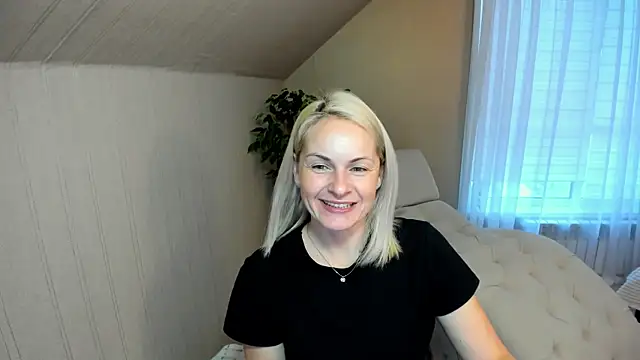 Snapshot of Alicee_Gracee chatting on December 2024 12:16:02 PM Alicee Gracee online show from December 2024 12:16:02 PM