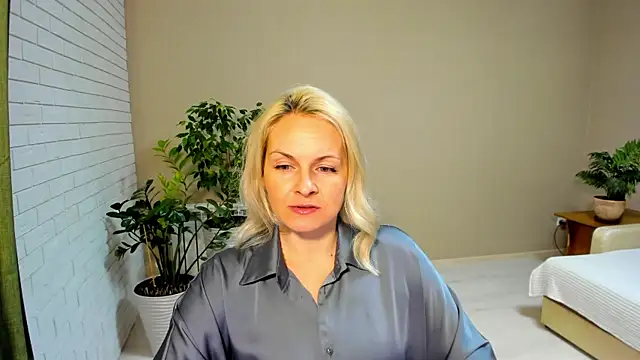 Snapshot of Alicee_Gracee chatting on February 2025 07:23:02 PM Alicee Gracee online show from February 2025 07:23:02 PM