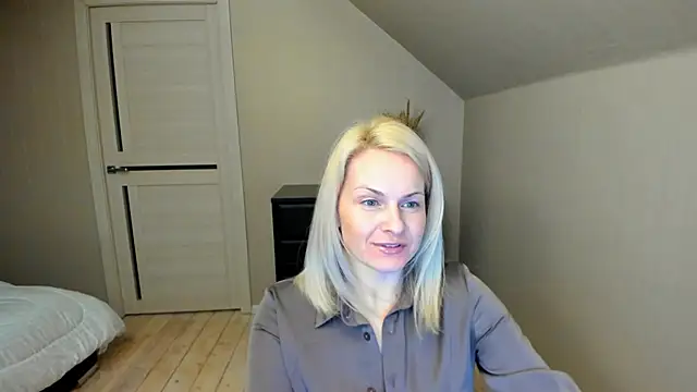 Snapshot of Alicee_Gracee chatting on February 2025 06:54:01 PM Alicee Gracee online show from February 2025 06:54:01 PM