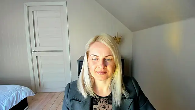 Snapshot of Alicee_Gracee chatting on February 2025 10:37:02 AM Alicee Gracee online show from February 2025 10:37:02 AM