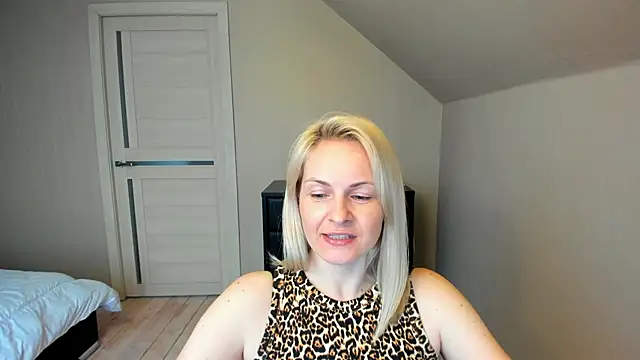 Snapshot of Alicee_Gracee chatting on March 2025 03:03:02 PM Alicee Gracee online show from March 2025 03:03:02 PM