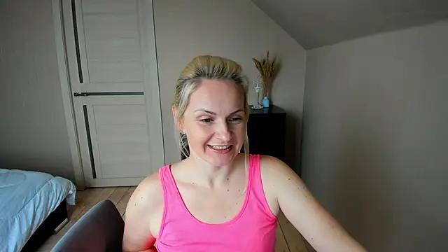 Snapshot of Alicee_Gracee chatting on March 2025 06:00:01 PM Alicee Gracee online show from March 2025 06:00:01 PM