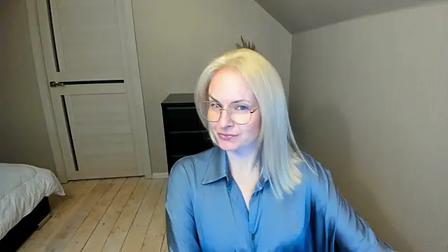 Snapshot of Alicee_Gracee chatting on March 2025 06:18:01 PM Alicee Gracee online show from March 2025 06:18:01 PM