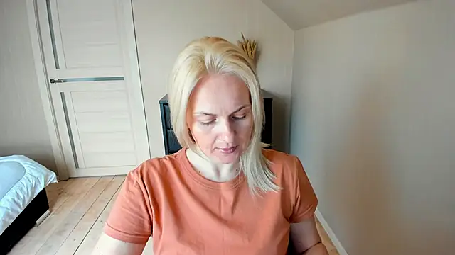 Snapshot of Alicee_Gracee chatting on March 2025 07:15:01 AM Alicee Gracee online show from March 2025 07:15:01 AM