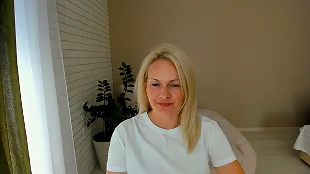 Snapshot of Alicee_Gracee chatting on September 2025 07:52:02 AM Alicee Gracee online show from September 2025 07:52:02 AM