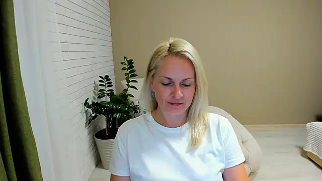 Snapshot of Alicee_Gracee chatting on September 2025 08:09:02 PM Alicee Gracee online show from September 2025 08:09:02 PM