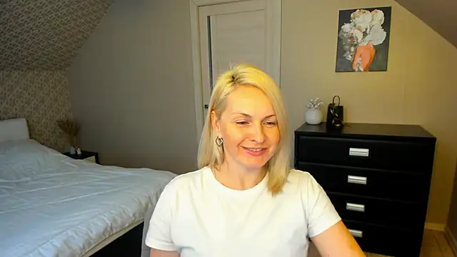 Snapshot of Alicee_Gracee chatting on December 2025 09:25:01 AM Alicee Gracee online show from December 2025 09:25:01 AM