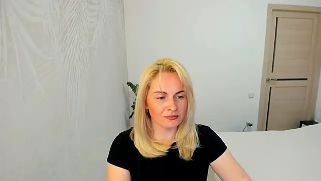 Alicee Gracee online show from March 2026 04:50:02 PM