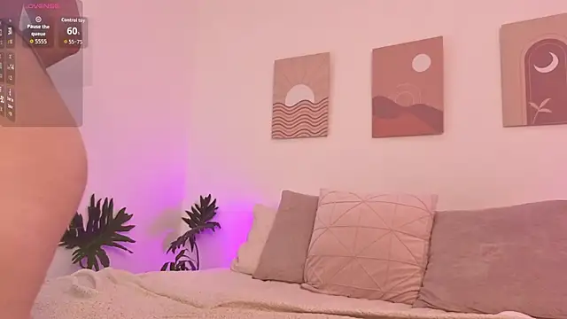 Snapshot of Mia_Heartt chatting on March 2026 07:08:01 PM Mia Heartt online show from March 2026 07:08:01 PM