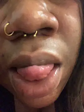 bonbonaumiel online show from December 2024 08:28:02 PM