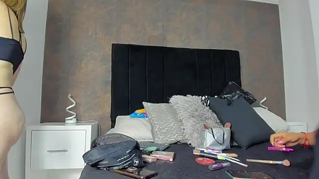 NaxaAndLexi  online show from February 2025 01:06:01 PM