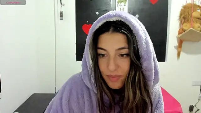 queen-natty online show from January 2025 03:22:01 AM