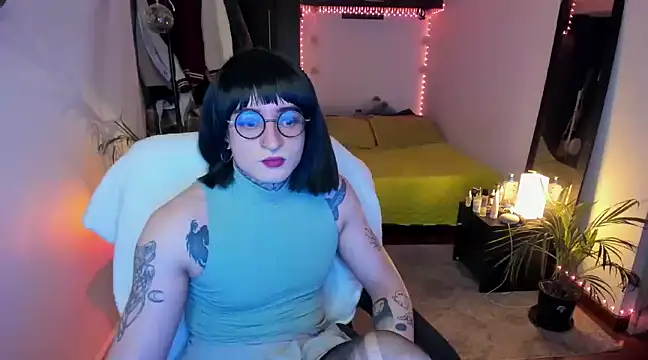 ShiiraVelkor online show from February 2025 01:06:01 PM