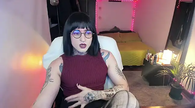 ShiiraVelkor online show from March 2025 01:07:01 PM