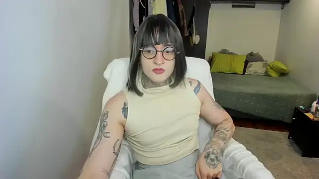 ShiiraVelkor online show from November 2025 08:43:01 PM