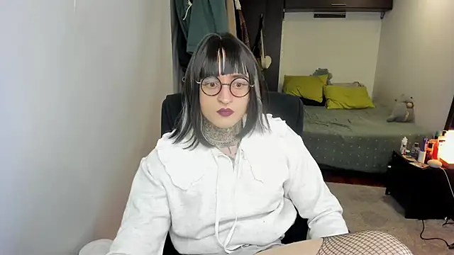 ShiiraVelkor online show from November 2025 09:36:02 PM