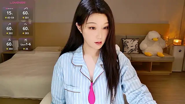 Snapshot of Lucky-baby chatting on January 2026 02:21:01 PM Lucky-baby online show from January 2026 02:21:01 PM