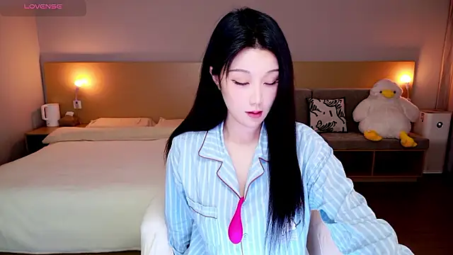 Snapshot of Lucky-baby chatting on February 2026 04:45:02 PM Lucky-baby online show from February 2026 04:45:02 PM