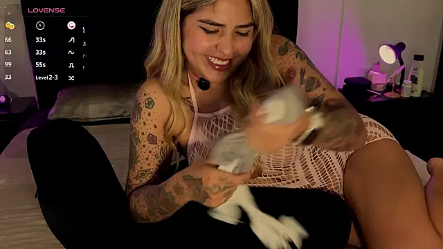 whitesemma online show from April 2026 02:18:01 AM