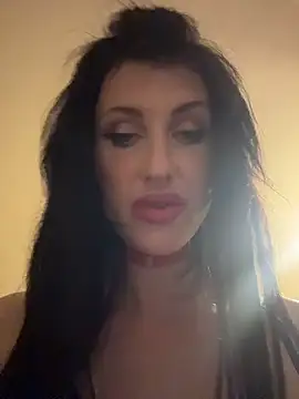 Snapshot of Kamila151 chatting on May 2026 06:23:02 PM Kamila151 online show from May 2026 06:23:02 PM