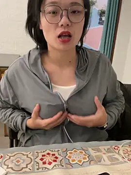 Snapshot of Bella0815 chatting on January 2025 07:26:01 AM Bella0815 online show from January 2025 07:26:01 AM