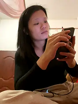 Snapshot of Bella0815 chatting on December 2025 12:10:01 PM Bella0815 online show from December 2025 12:10:01 PM