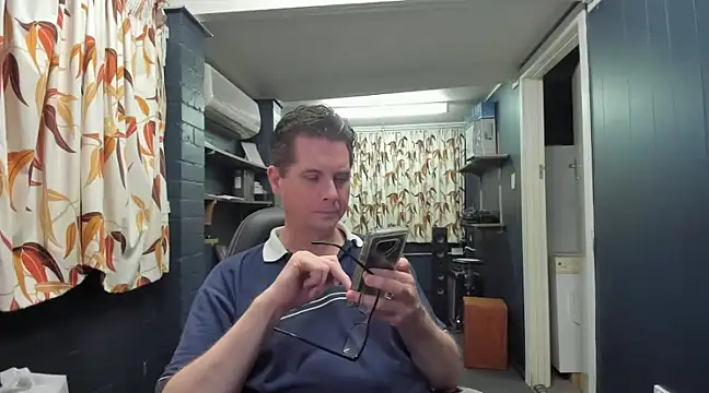 Snapshot of tilobinder chatting on December 2024 12:16:02 PM tilobinder online show from December 2024 12:16:02 PM