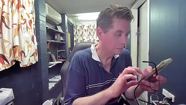 Snapshot of tilobinder chatting on December 2024 01:53:02 PM tilobinder online show from December 2024 01:53:02 PM