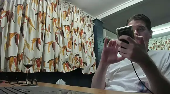 Snapshot of tilobinder chatting on January 2025 02:25:02 PM tilobinder online show from January 2025 02:25:02 PM