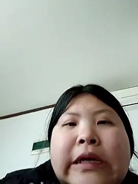 hello098712 online show from December 2025 09:46:02 AM