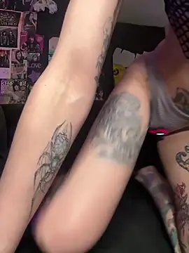 Snapshot of MissMidnightUK chatting on March 2026 09:32:01 PM MissMidnightUK online show from March 2026 09:32:01 PM