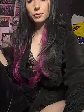 Snapshot of MissMidnightUK chatting on March 2026 12:10:02 AM MissMidnightUK online show from March 2026 12:10:02 AM