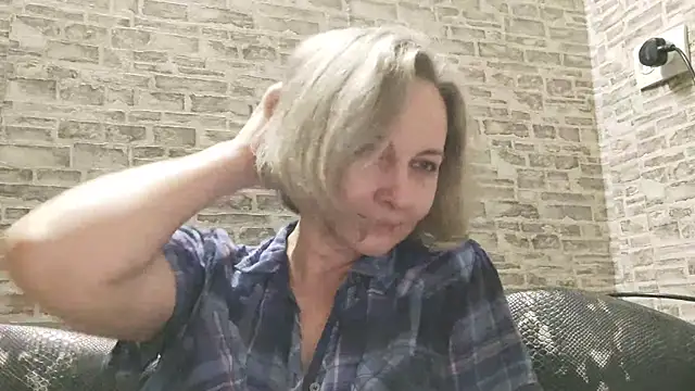 EdithManning online show from January 2025 09:16:01 PM