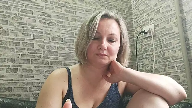 EdithManning online show from March 2025 09:31:02 AM