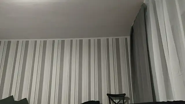 Snapshot of EdithManning chatting on March 2026 06:44:02 PM EdithManning online show from March 2026 06:44:02 PM